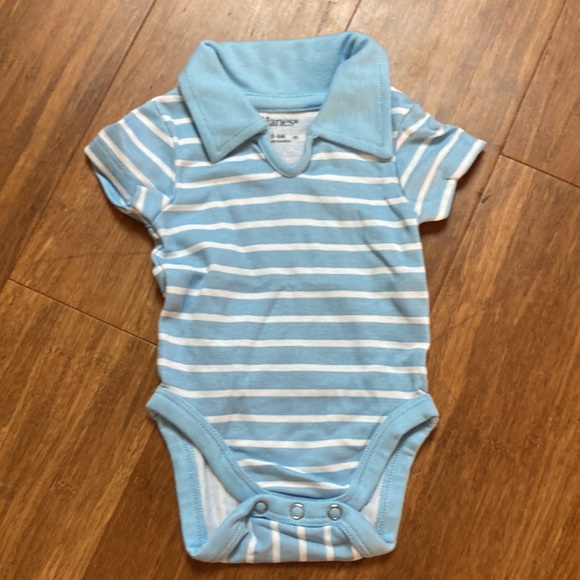 NWOT Lot of 3 Hanes Cotton Short Sleeve Collared Onesies 0-6 Months - Picture 8 of 10